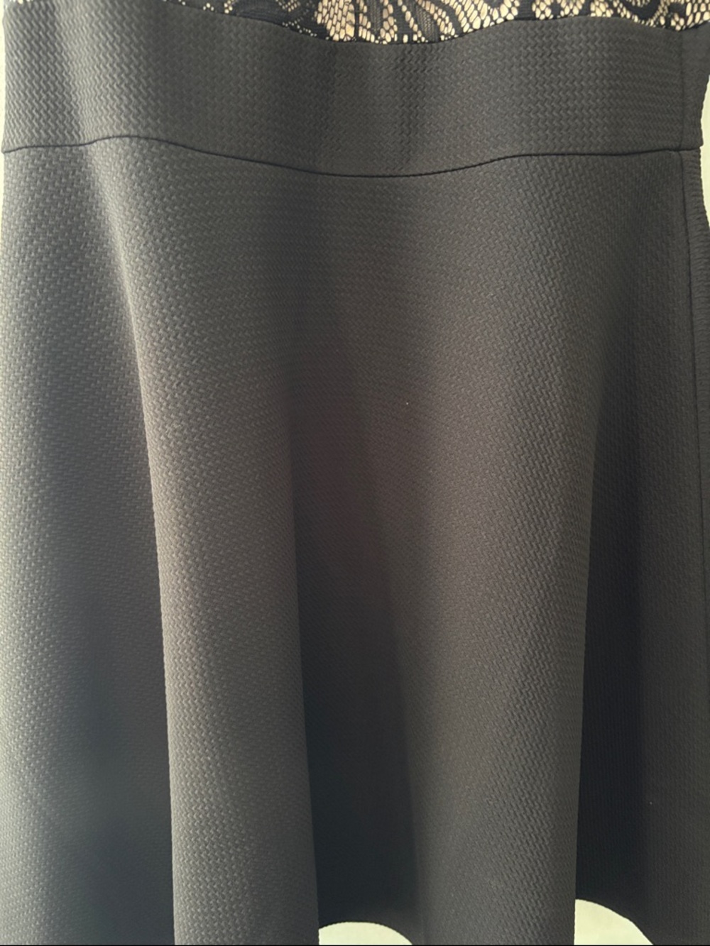 NEW WITH TAGS: Trixxi Black Lace Bodice Midi Dress with Nude Lining - Picture 5 of 6